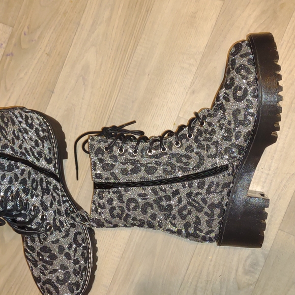 👣MIX No. 6 Rocklyn Shimmer Leopard Combat Boots - Picture 15 of 16
